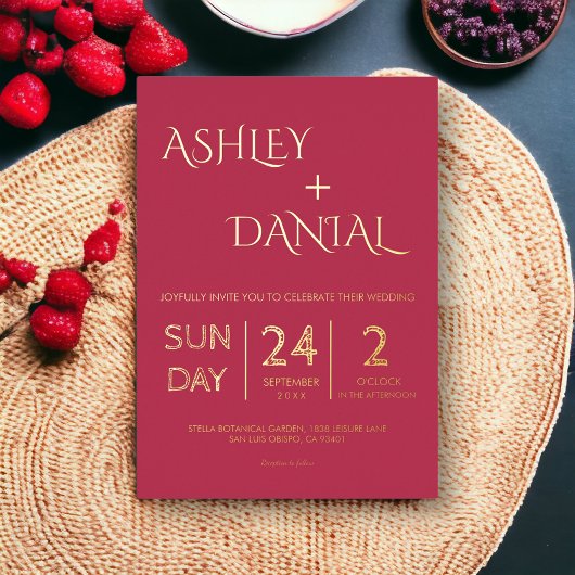 Modern Classy Magenta Gold Calligraphy Wedding Folie Uitnodiging