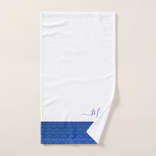 Modern Coastal Blue Seashell Monogram Bad Handdoek (Handdoek)