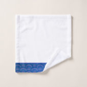 Modern Coastal Blue Seashell Monogram Bad Handdoek (Wasdoekje)