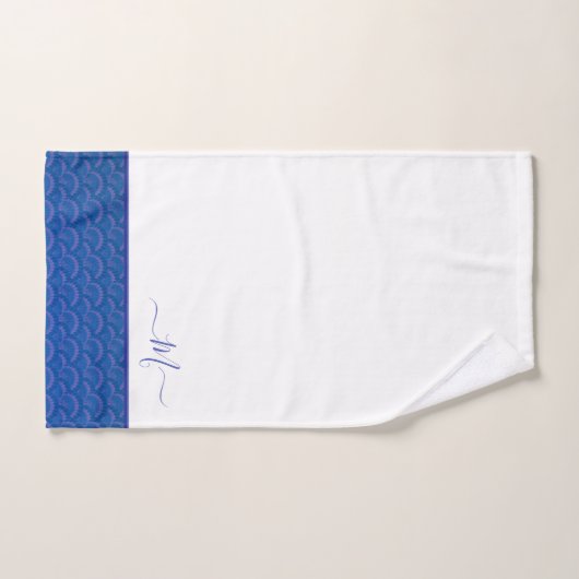 Modern Coastal Blue Seashell Monogram Bad Handdoek (Handdoek)