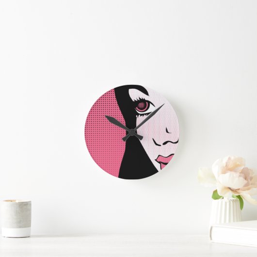 Modern Comic Book Pop Art of Woman's Face Ronde Klok (Huis)