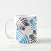 Modern, cool, trendy blue abstract brush strokes koffiemok (Links)