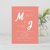 Modern Coral Pink Monogram All-in-One Wedding Kaart (Staand voorkant)