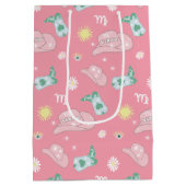 Modern Cowgirl Virgo Zodiac Pattern Pink Medium Cadeauzakje (Achterkant)