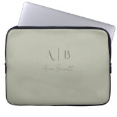 Modern Custom Monogram Initialen Naam Dusty Sage Laptop Sleeve (Voorkant)