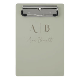Modern Custom Monogram Initialen Naam Dusty Sage Mini Klembord