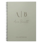 Modern Custom Monogram Initialen Naam Dusty Sage Notitieboek (Voorkant)
