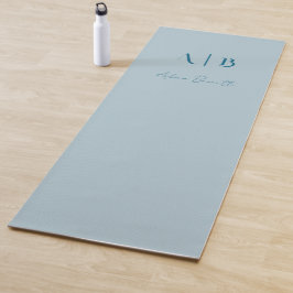 Modern Custom Monogram Initialen Naam Pastel Blauw Yogamat