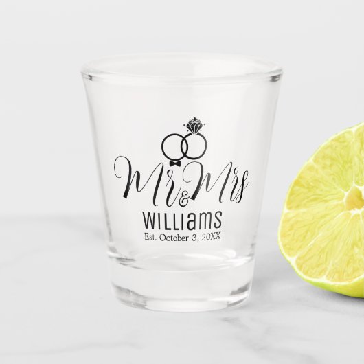 Modern Custom Mr. Mrs & Rings Design, bruiloft Shot Glas (Voorkant)