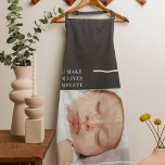 Modern Cute Baby Foto | Beauty Quote Schort<br><div class="desc">Leg de essentie van onschuld en schoonheid vast met ons moderne en schattige baby-fotoproduct collectie op Zazzle! Koester de kostbare momenten met deze charmante afbeeldingen die de zuiverheid en vreugde van de kindertijd vieren. Elk item is zorgvuldig ontworpen om de schoonheid van onschuld te laten zien, ons herinneren aan de...</div>