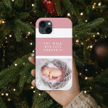 Modern Cute Baby Foto | Roze en wit | Citaat Case-Mate iPhone Case<br><div class="desc">Introductie van onze heerlijke moderne Schattigee Baby Foto Roze & Wit Quote op een charmante roze achtergrond! Dit schattige product is perfect voor het vieren van de vreugde en liefde die je kleintje in je leven brengt. Of je nu op zoek bent naar een hartverwarmende aandenken of een doordacht geschenk,...</div>