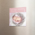 Modern Cute Baby Foto | Roze en wit | Citaat Magneet<br><div class="desc">Introductie van onze heerlijke moderne Schattigee Baby Foto Roze & Wit Quote op een charmante roze achtergrond! Dit schattige product is perfect voor het vieren van de vreugde en liefde die je kleintje in je leven brengt. Of je nu op zoek bent naar een hartverwarmende aandenken of een doordacht geschenk,...</div>