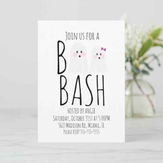 Modern Cute Ghost Boo Halloween Bash Uitnodiging (Staand voorkant)