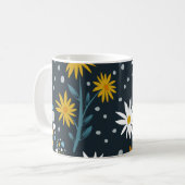 Modern Daisies Pattern on Dark Blue Koffiemok (Voorkant links)