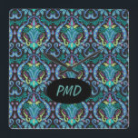 Modern Damask Art Deco Black Turquoise Blue Name Vierkante Klok<br><div class="desc">Pas uw klok aan met monogram initialen of een naam voor een mooi decoratief accent. U kunt het ovaal en de tekst gemakkelijk schrappen als u het zonder de verpersoonlijking verkiest. Het ontwerp is gemaakt met de vetgedrukte kleuren zwart en turquoise blauwgroen blauw met de aanrakingen magenta en chartreuse kalkgroen....</div>
