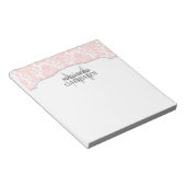 Modern Damask roze gepersonaliseerd Notitieblok (Schuin)