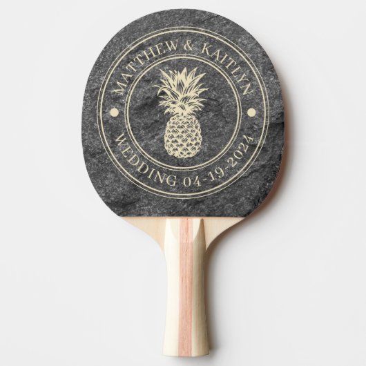 Modern Dark Granite Pineapple Wedding Crest & Name Tafeltennisbatje (Voorkant)