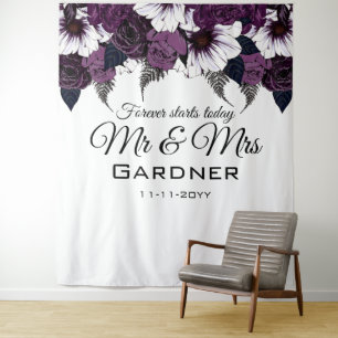 Modern Dark Plum and White Floral Wedding Tapestry Wandkleed