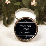 Modern Deco | Elegant Onyx Black and White Wedding Ronde Sticker<br><div class="desc">Deze glamoureuze trouwstickers zijn voorzien van een moderne spion op een klassiek kunstdeco. De ,  witte geometrische grenzen en de versiering versieren een elegante onyx zwarte achtergrond voor een dramatische,  vintage bruiloft blik. Klassieke witte typografie zegt "dank je",  waardoor deze perfect zijn om je huwelijksgunsten aan te vullen.</div>