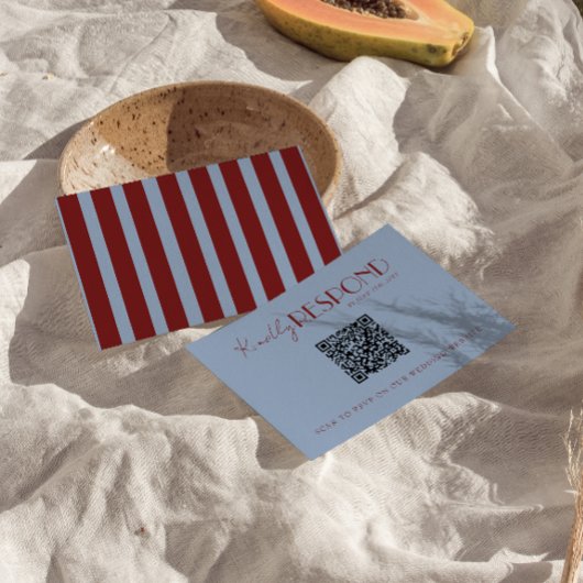 Modern Deep Red Blue QR Code Fancy Wedding RSVP Kaartje
