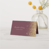 Modern donker bordeaux goud glitter rand bruiloft plaatskaartje (Achterkant)