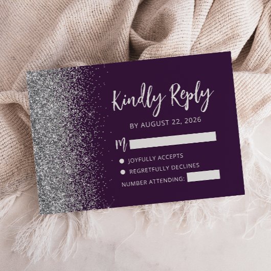 Modern donker Paarse zilveren glitter randschrift RSVP Kaartje