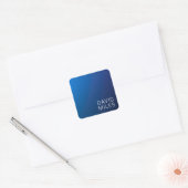 Modern donkerblauw verloop & minimale bewerkbare t vierkante sticker (Envelop)