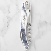 Modern Donkerblauw Waterverf Goud Monogram Kurkentrekker (Achterkant)