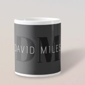 Modern Donkergrijs & Zwart bewerkbare naam & monog Grote Koffiekop