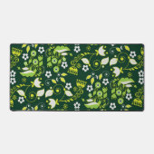 Modern donkergroen Scandinavisch bloemenpatroon Bureaumat (Voorkant)
