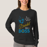 Modern Dreidel als een boss Hanukkah T-shirt<br><div class="desc">Moderne, stijlvolle DREIDEL ALS EEN BOSS Hanukkah Lange-Sleeved T-Shirt. Het ontwerp show een cyaan blauw droesem en blauw, geel en wit typografie. In de rechterbovenhoek kunt u de namen van de vier driezijdige zijden lezen in een woordpuzzelformaat (HEI kan zo nodig worden gewijzigd in HEY of HAY). In de O...</div>