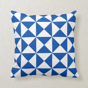 Modern driehoekspatroon in elektrisch blauw kussen