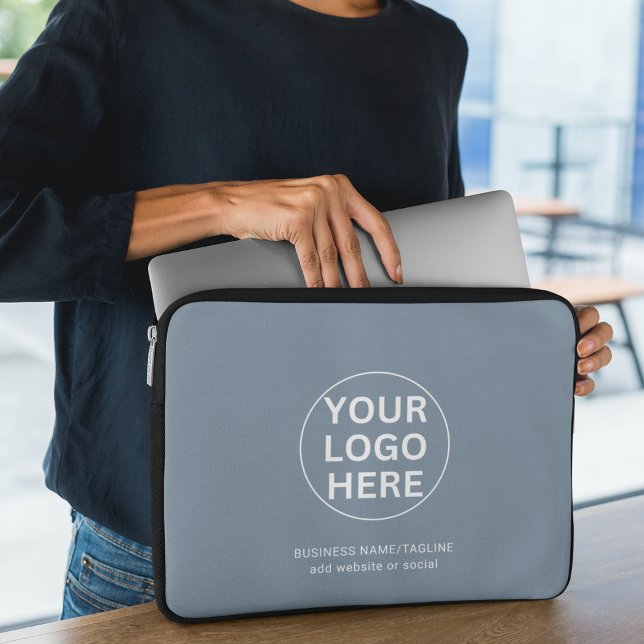 Modern Dusty Blue Business Logo & Tekst Promo Laptop Sleeve (Creator heeft geüpload)