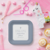 Modern Dusty Blue Cross Boy First Communion Papieren Bordje (Feest)