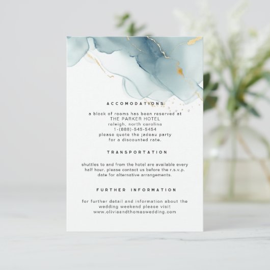 Modern Dusty Blue Elegant Beach Bruiloft Details Informatiekaartje (Staand voorkant)