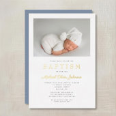 Modern Dusty Blue Gold Script Photo Boy Baptisme Folie Uitnodiging