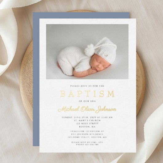 Modern Dusty Blue Gold Script Photo Boy Baptisme Folie Uitnodiging