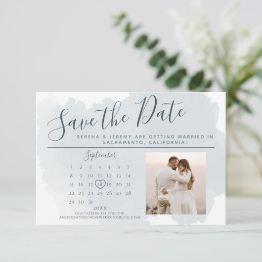 Modern Dusty Blue Waterverf Wedding Calendar Save The Date (Staand voorkant)