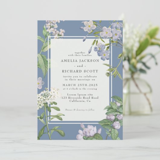 Modern Dusty Blue & White bloemenbruiloft Kaart (Staand voorkant)