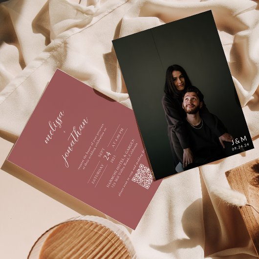 Modern Dusty Roos Foto Monogram QR code Bruiloft Kaart