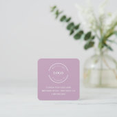 Modern Dusty roze Zwart Logo Visitekaartje QR-code (Staand voorkant)