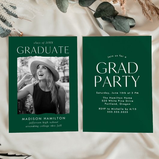 Modern Edge Green Photo Graduation Party Kaart