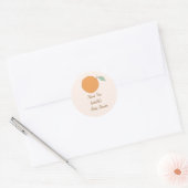 Modern een beetje schattig Oranje Baby shower Dank Ronde Sticker (Envelop)