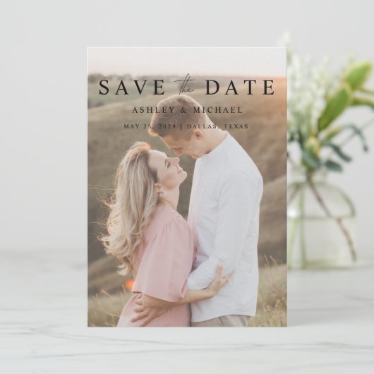 Modern eenvoudig 3 foto Elegant Script Verloving Save The Date (Staand voorkant)