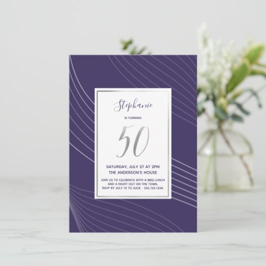 Modern, eenvoudig en elegant 50ste verjaardagsfees kaart (Staand voorkant)