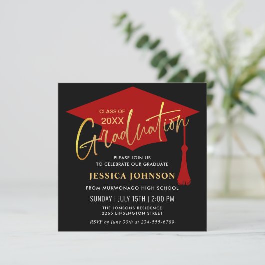 Modern Eenvoudig Gouden Rood Afstudeerfeest Kaart (Staand voorkant)