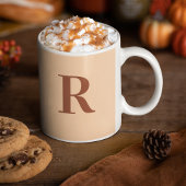 Modern Eenvoudig Monogram Terracotta Beige Koffiemok