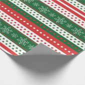 Modern Eenvoudig Rood en Groen Strepen Kerstmis Cadeaupapier (Hoek)