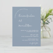 Modern Eenvoudig Stoffig Blauw RSVP QR-code Bruilo Kaart (Staand voorkant)