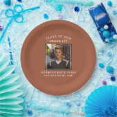 Modern Eenvoudig Terracotta Bruin Foto Afstuderen Papieren Bordje (Feest)